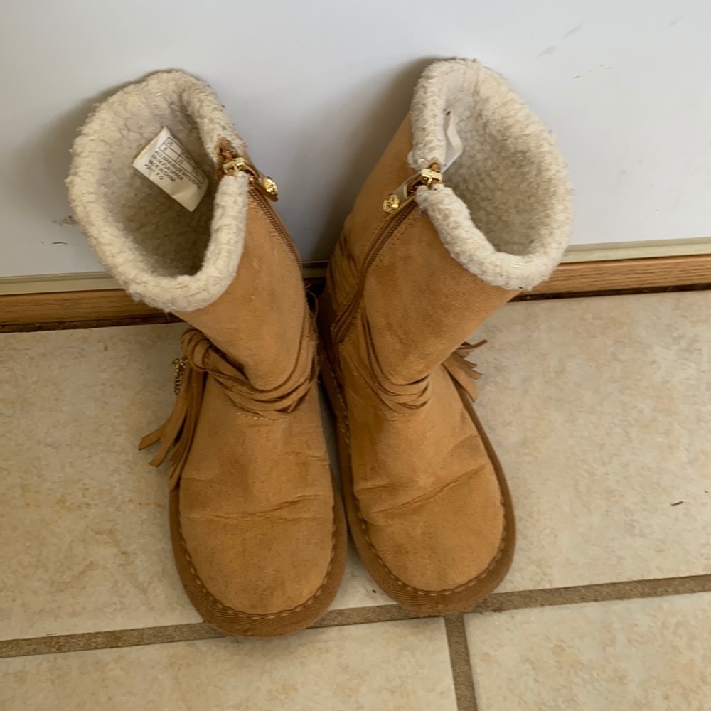 Toddler tan girl boots Michael Kors size 8